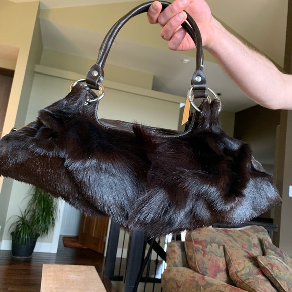 CASA Cowhide Handbag - Picture 2 of 3